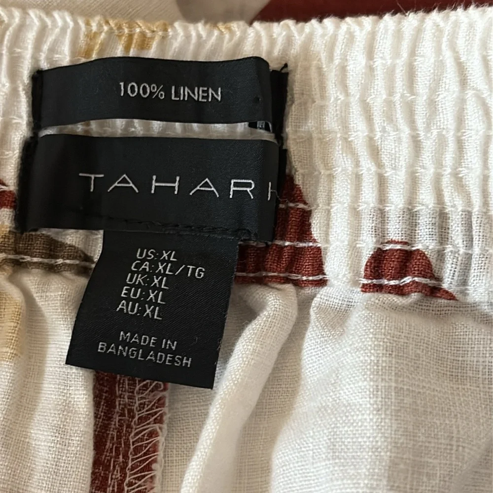 Tahari 100% Linen wide leg capris, NWOT , brown and gold tones on white, size XL